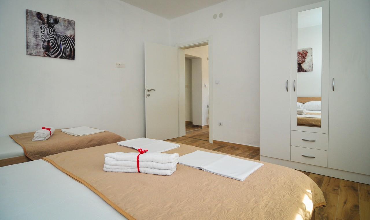 Apartmani Bekonja ティヴァト エクステリア 写真