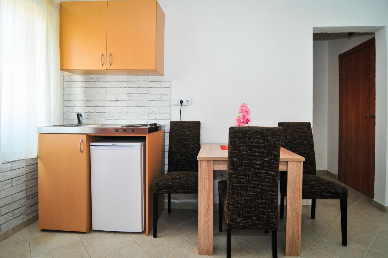 Apartmani Bekonja ティヴァト エクステリア 写真